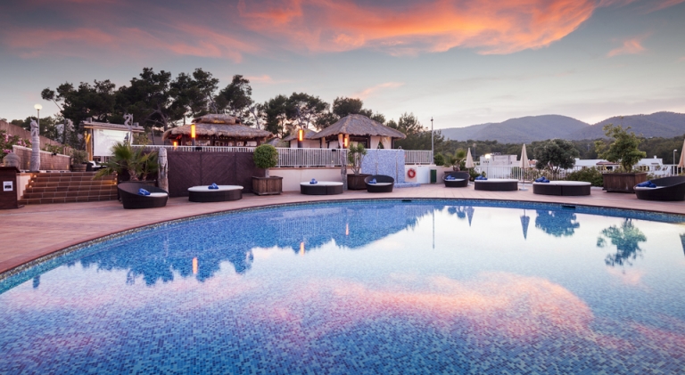 Invisa Hotel Club Cala Blanca